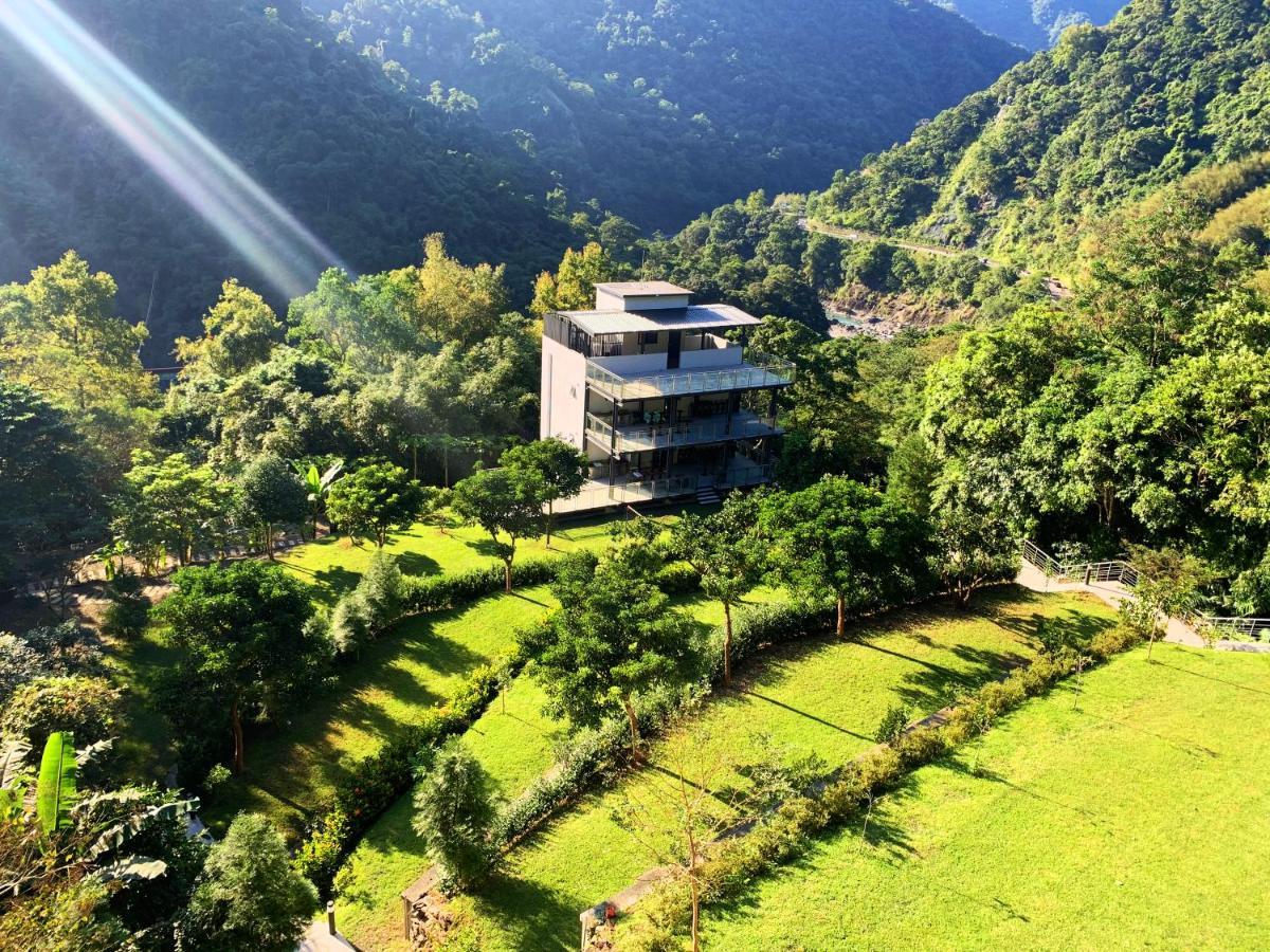 Sla Ulay Backpacker Hostel Wulai Exterior photo